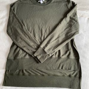 Green JoyLab athletic sweatshirt, slits up sides.